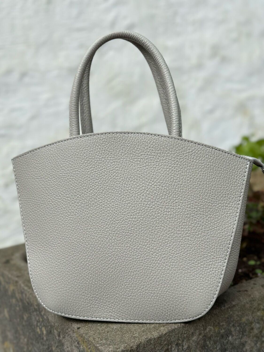 Handtasche schlicht mit Griff, hellgrau Handtasche schlicht mit Griff, hellgrau