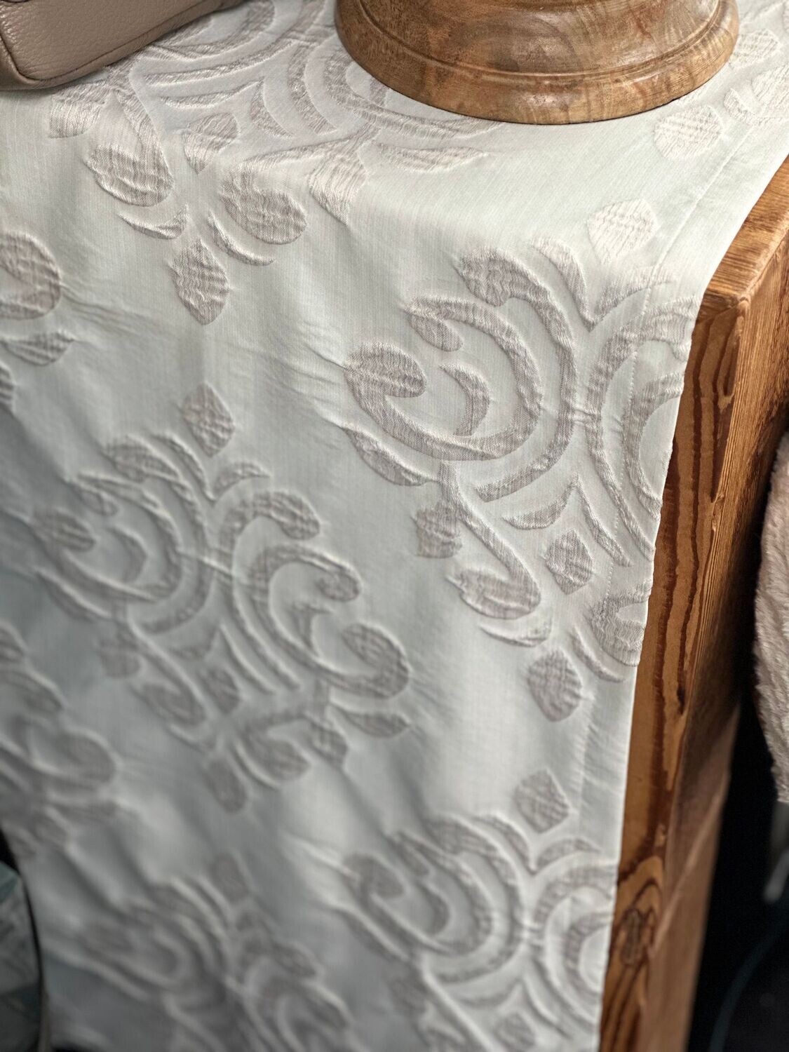 Tischläufer "Ornament", creme-beige 135x50