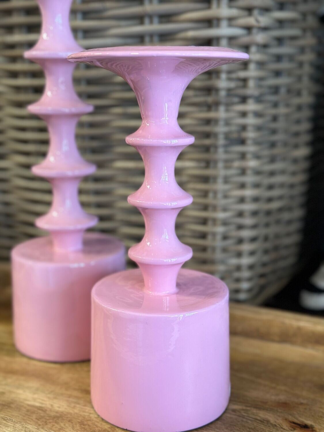 Kerzenleuchter, Metall emalliert , rosa
klein Kerzenleuchter, Metall emalliert , rosa
klein