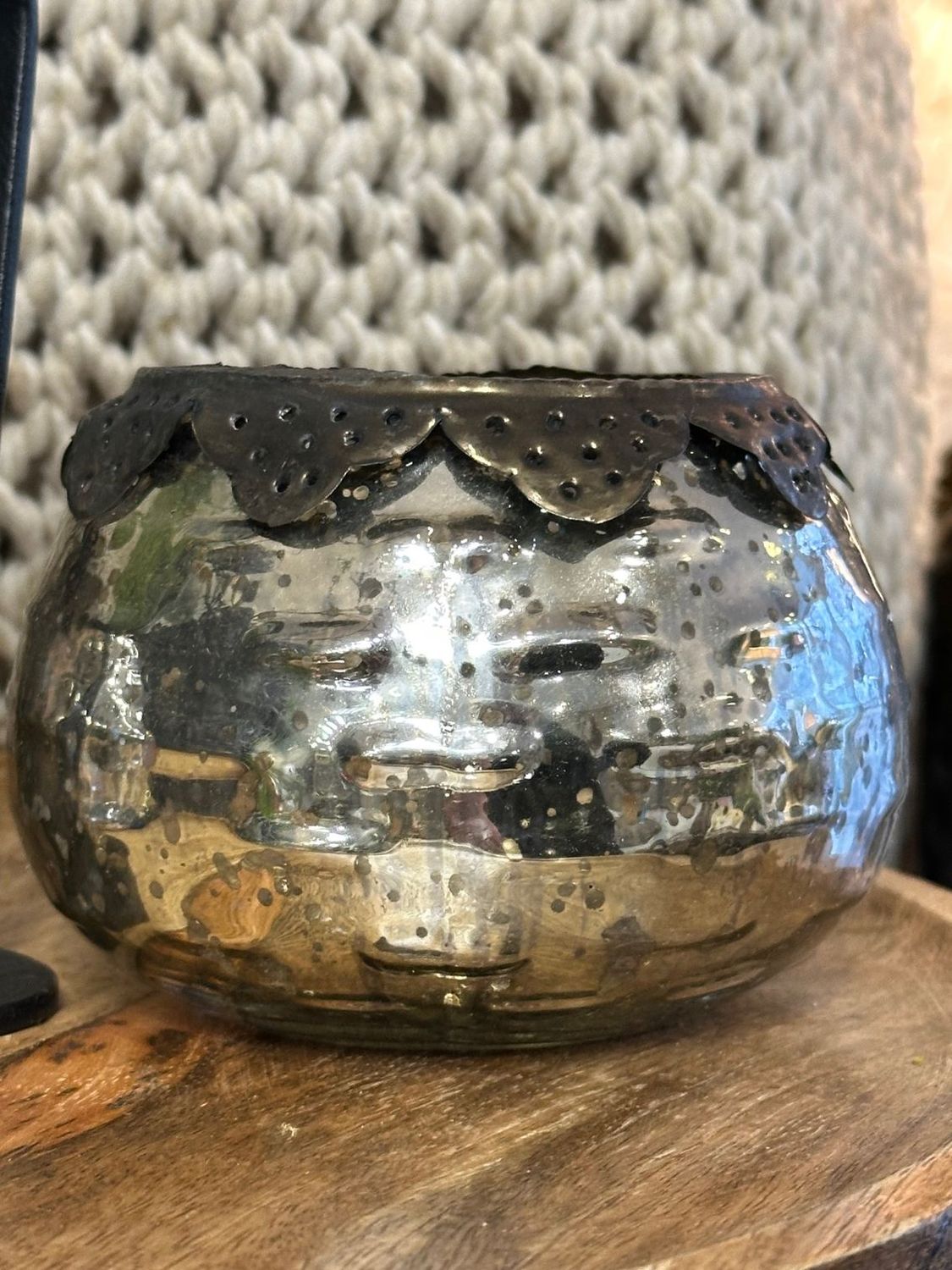 Windlicht, Silberglas m. Metallkante