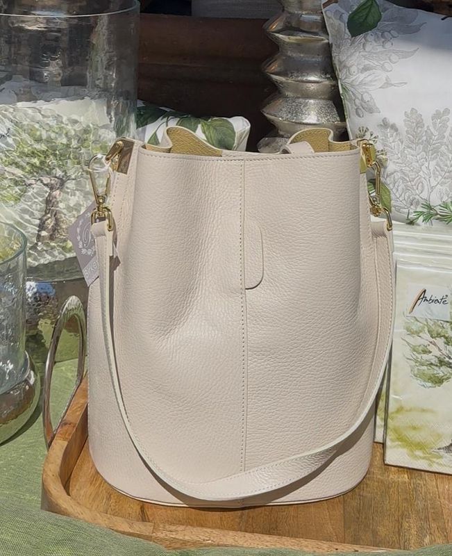 Lederhandtasche ‚Box‘, Creme