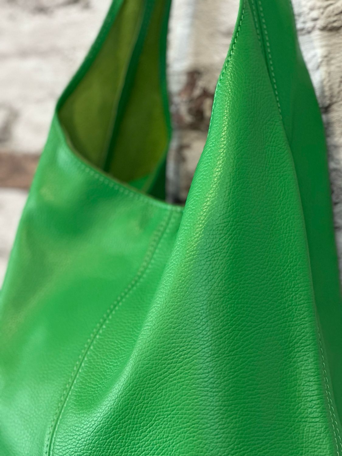 Shopper ‚Emma‘ aus Leder, grasgrün Shopper ‚Emma‘ aus Leder, grasgrün