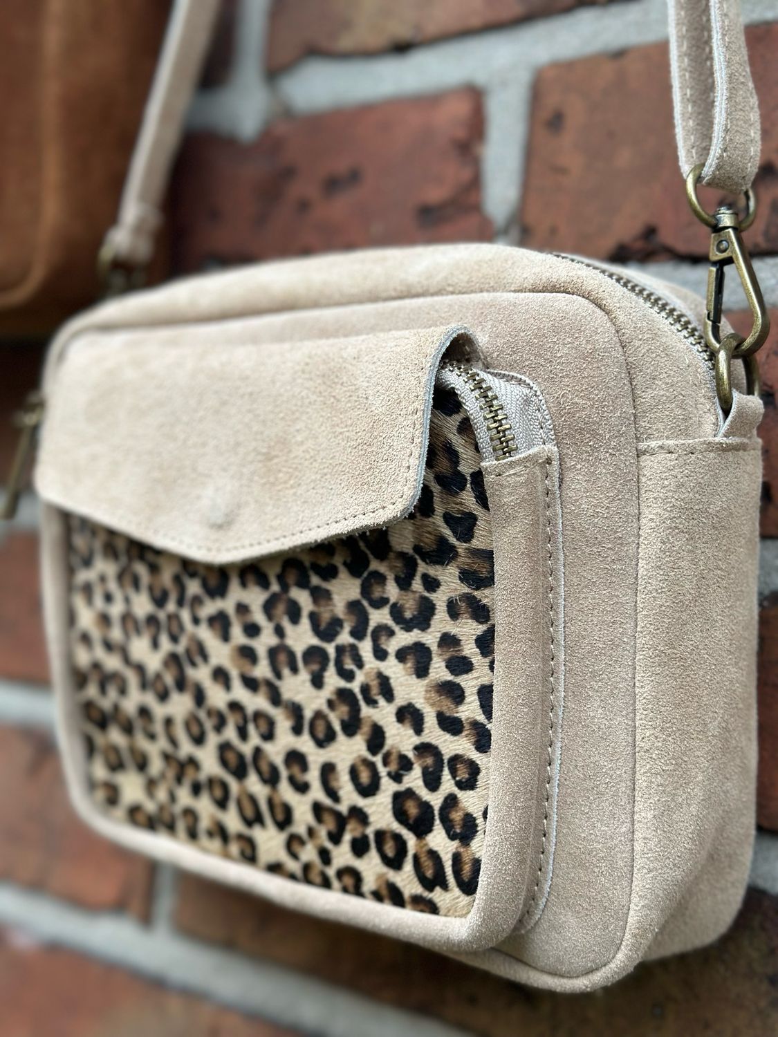 Wildleder-Tasche ‚Leo‘, Creme