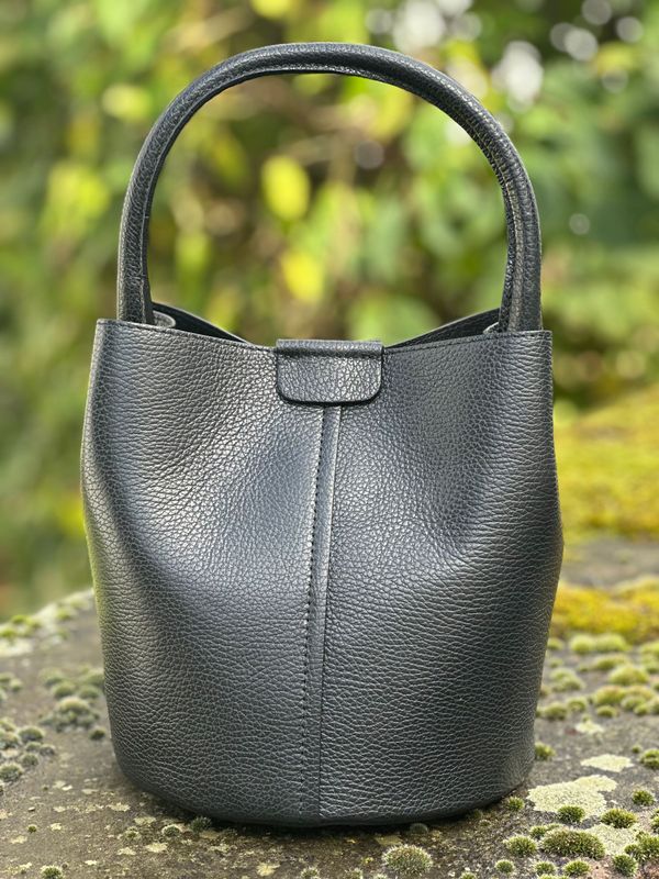 Kleine Box, mit Magnet, schwarz