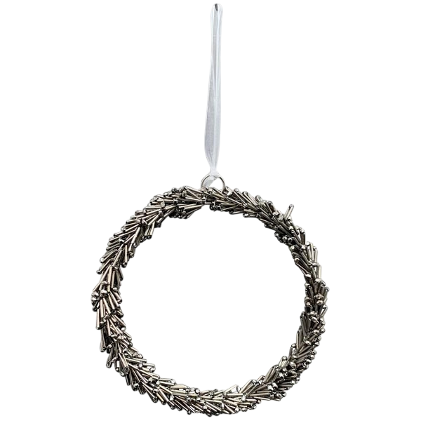 Kranz Anhänger groß, aus Stiftperlen, silber-grau Kranz Anhänger groß, aus Stiftperlen, silber-grau
