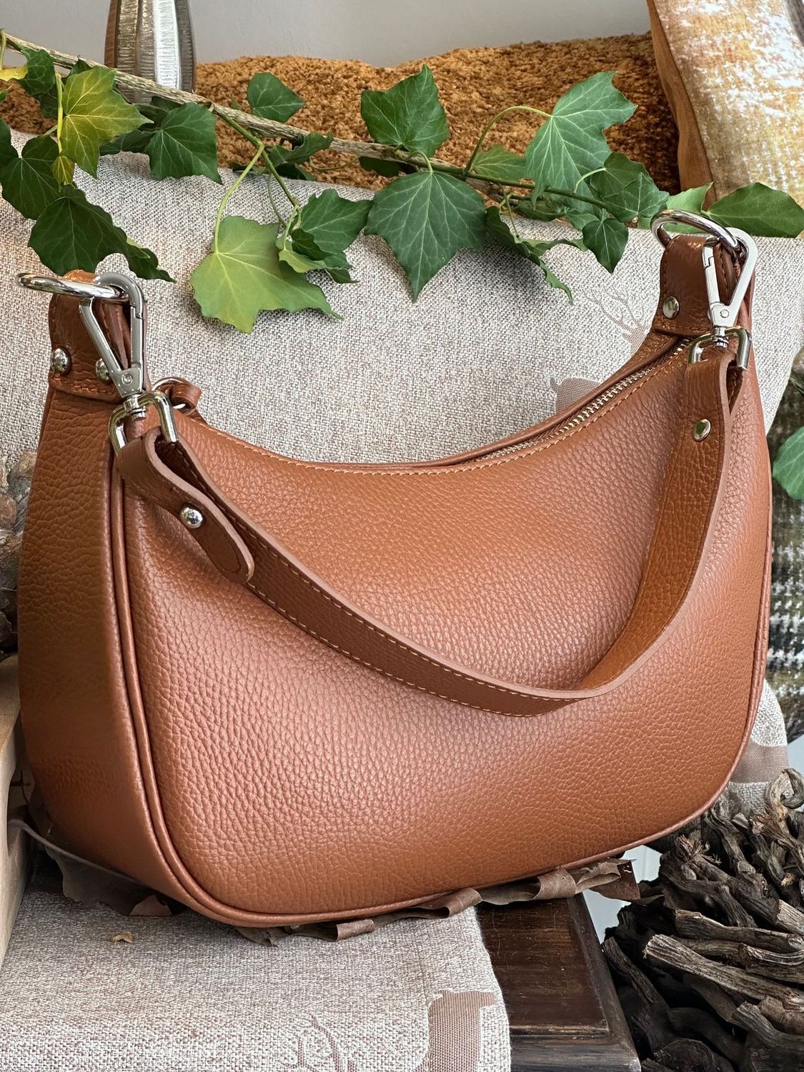Kleine Schultertasche, cognac Kleine Schultertasche, cognac