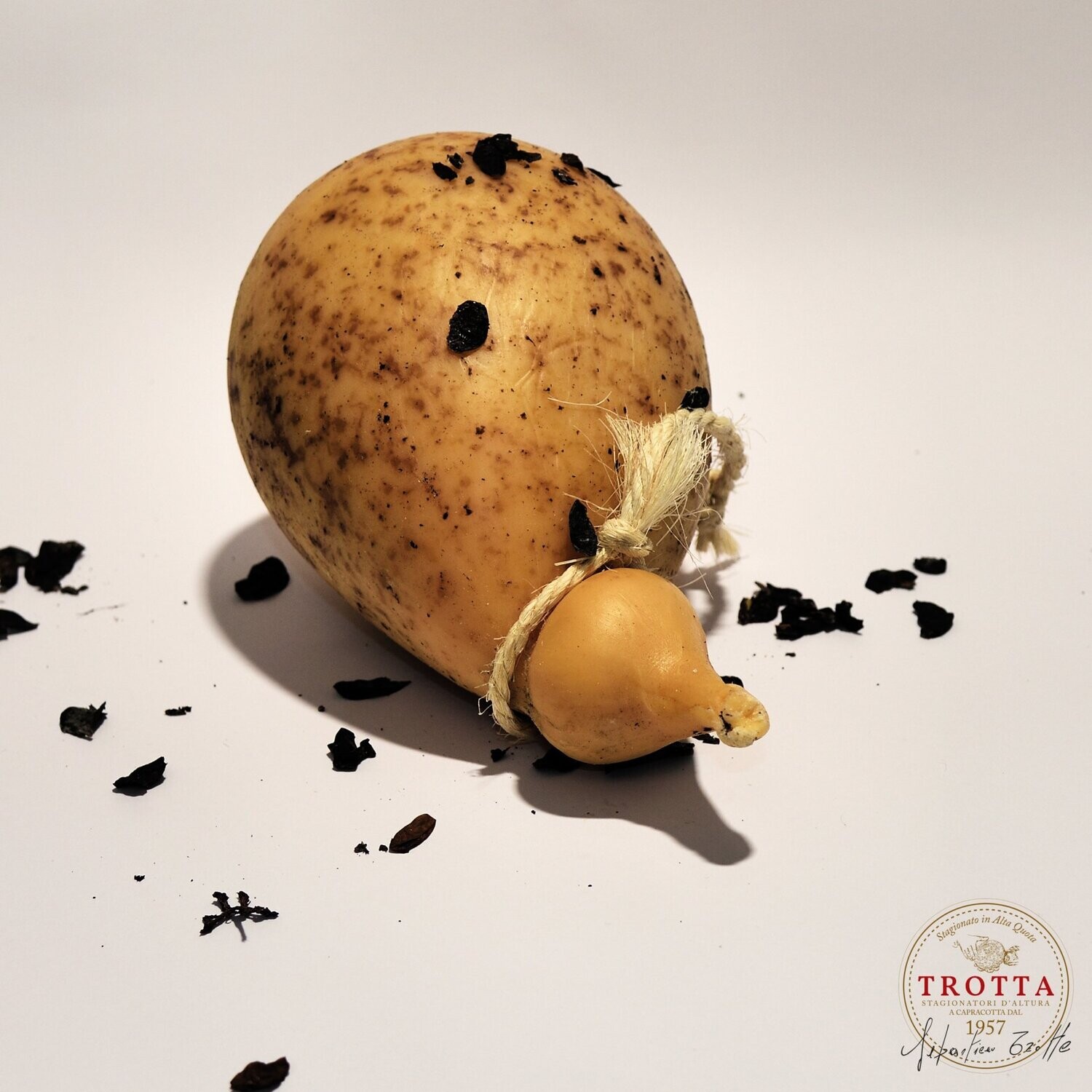 Caciocavallo AltoMoliSano alla Vinaccia Stagionato 6-24 mesi Caciocavallo AltoMoliSano alla Vinaccia Stagionato 6-24 mesi