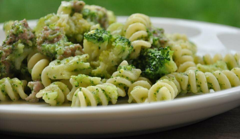 Pasta broccoli e salsiccia