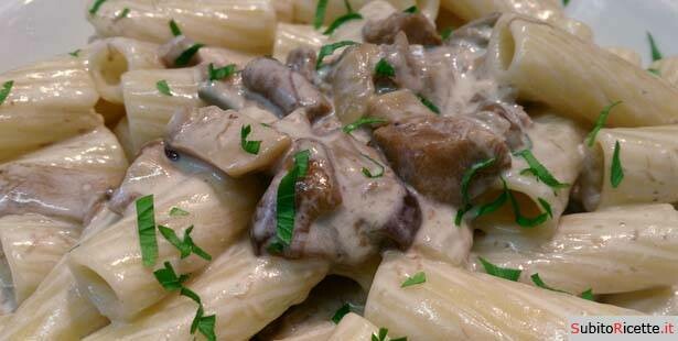 Pasta mascarpone e funghi