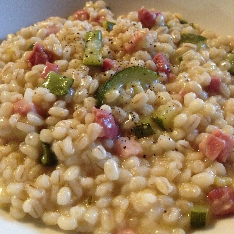 Orzotto con verdure e pancetta