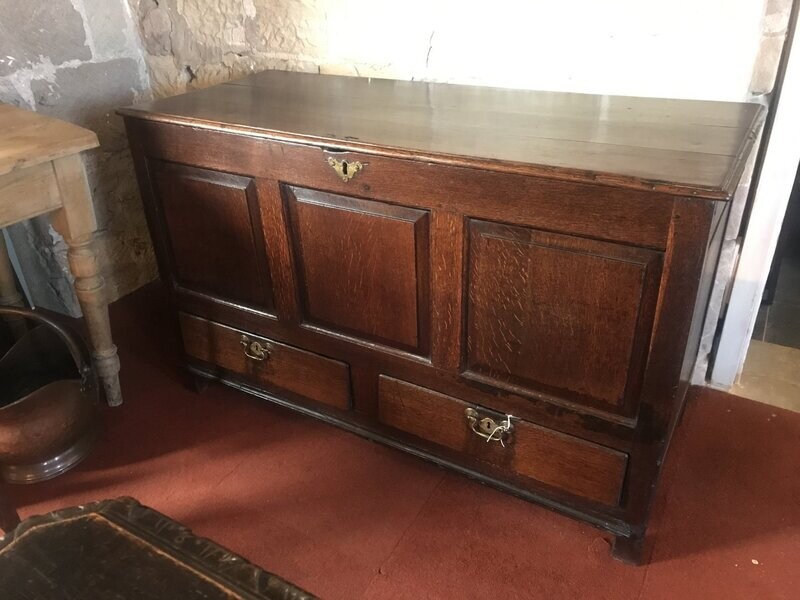 18th Century Oak mule chest