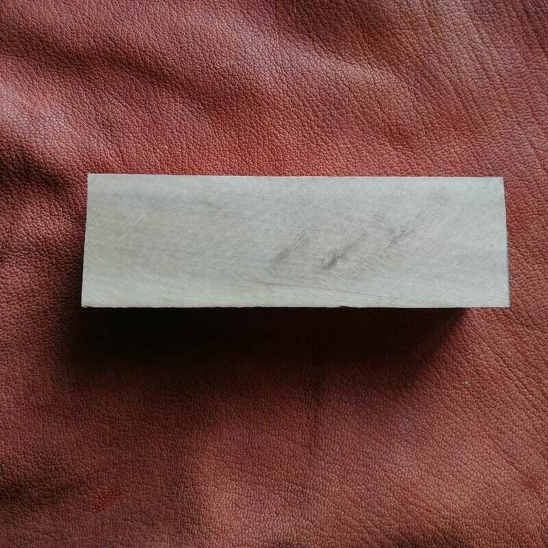 Holzkantel aus Birnenholz für Messergriff Holzkantel aus Birnenholz für Messergriff