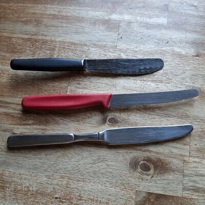 Besteck und Brotzeitmesser mit Wellenschliff Besteck und Brotzeitmesser mit Wellenschliff