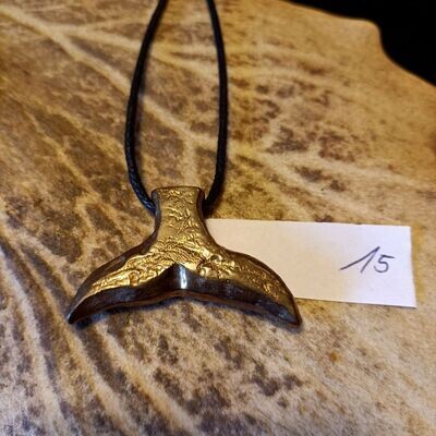 Kettenanhänger Walfluke aus Bronze Kettenanhänger Walfluke aus Bronze