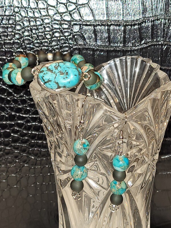Imperial Jasper and Natural Howlite Nugget Bracelet and Matching Earrings