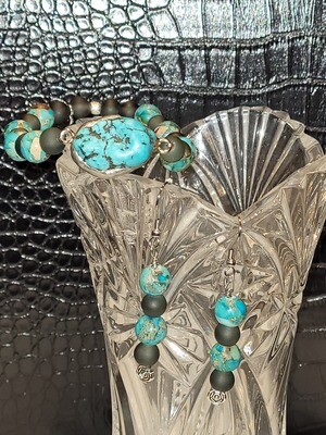 Imperial Jasper and Natural Howlite Nugget Bracelet and Matching Earrings