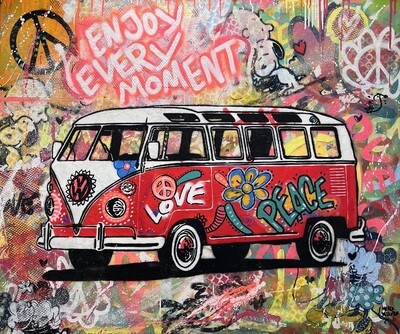 Marco Valentini - VW Hippie Bus red