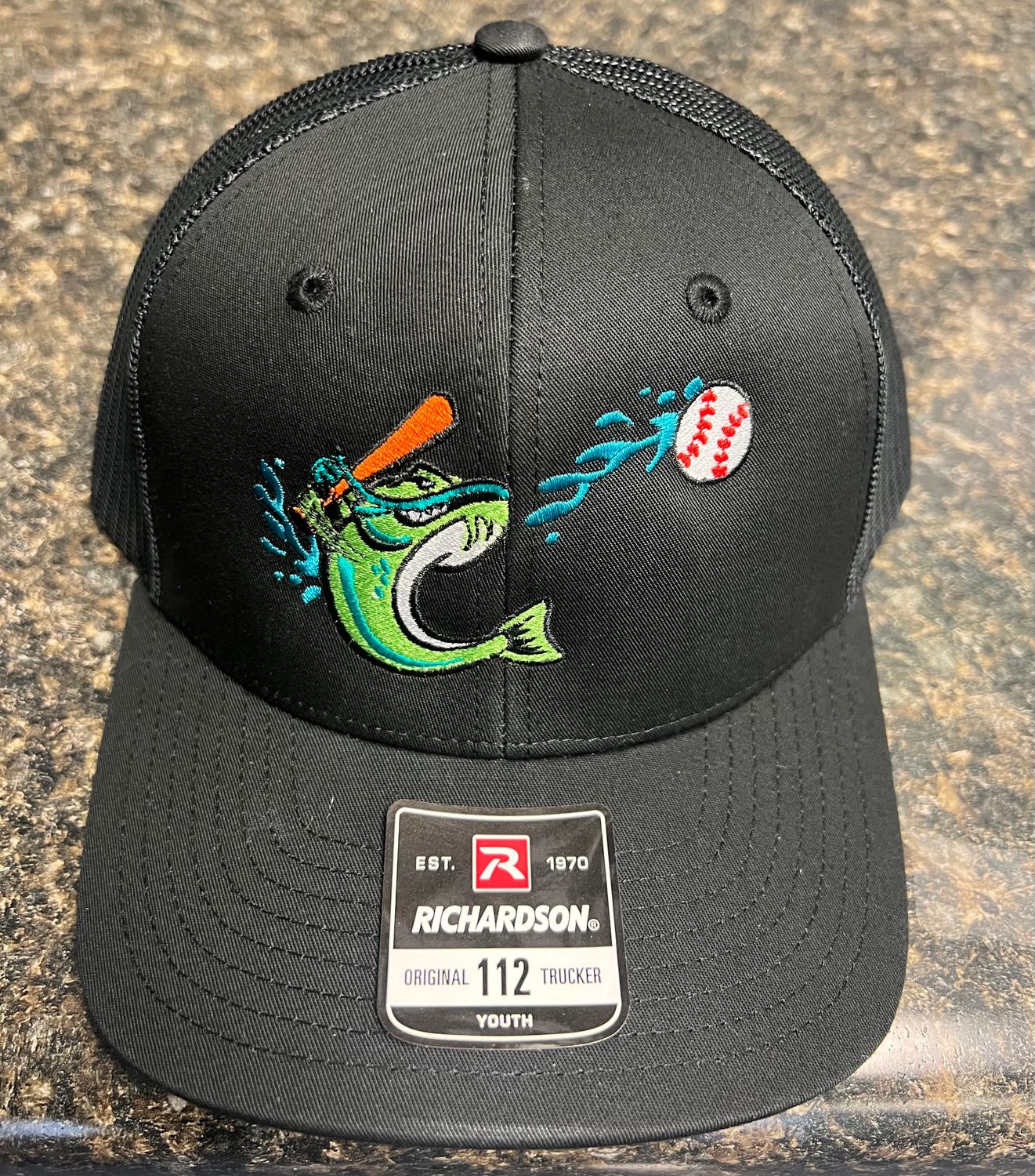 Youth Richardson 112 Black Swinging Fish Water Logo