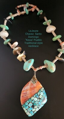 Traditional style Santo Domingo Pueblo necklace with inlayed spiney oyster shell pendant