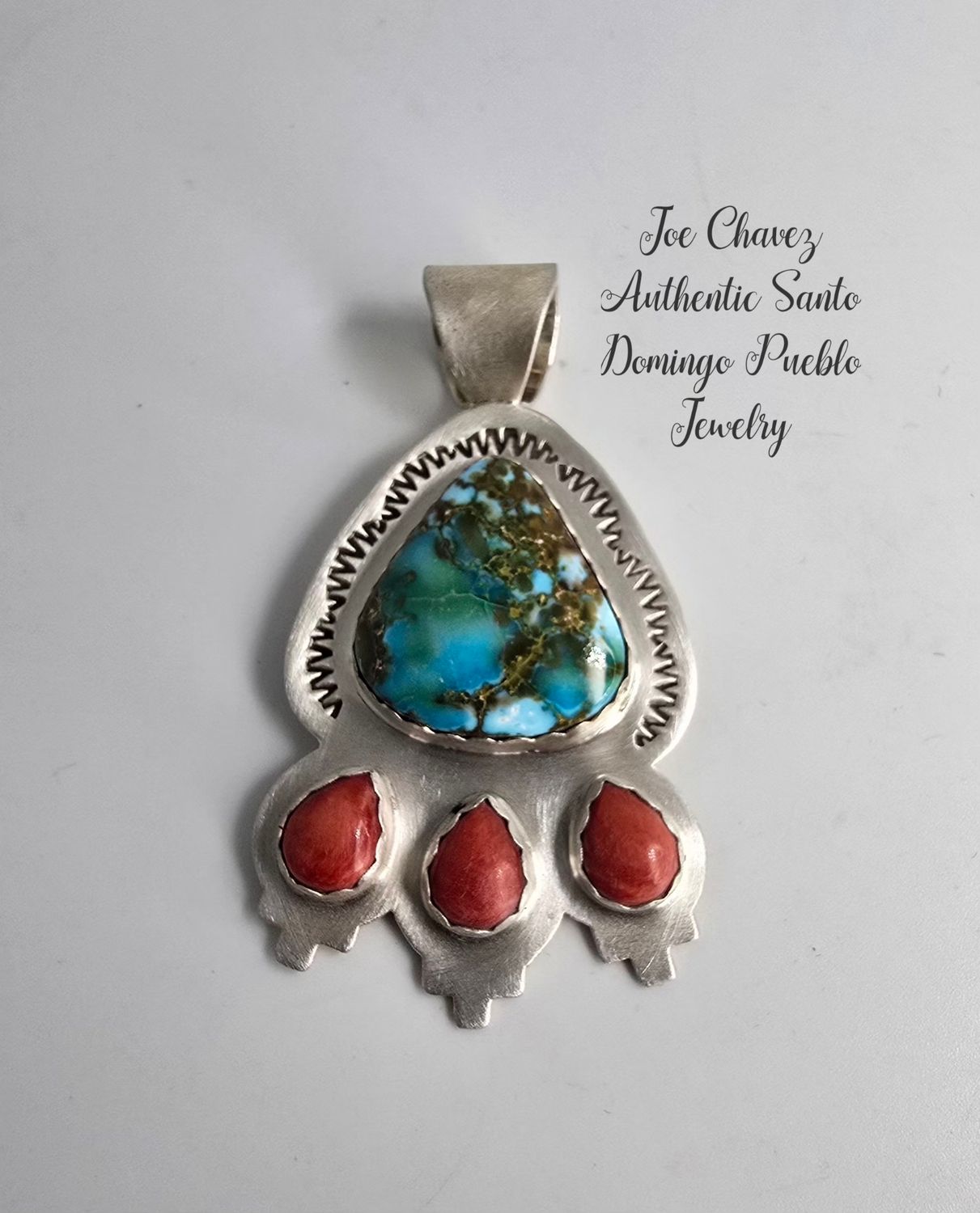 Sterling silver pendant with Beautiful Kingman turquoise stone and Spiney Oyster shells
