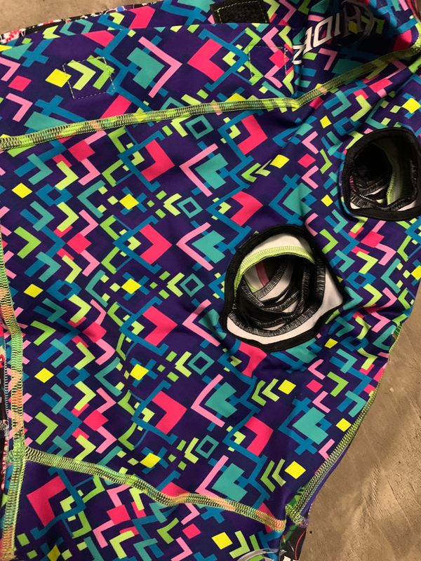 Hidez Printed Mask - small - in-stock “neon arrows”