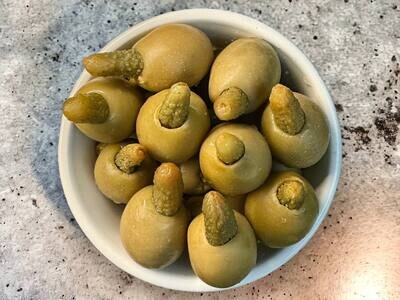 Green olives stuffed with cucumbers / Lb.