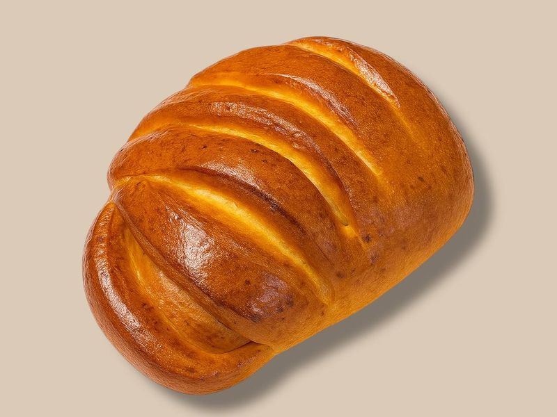 Bun With Apple