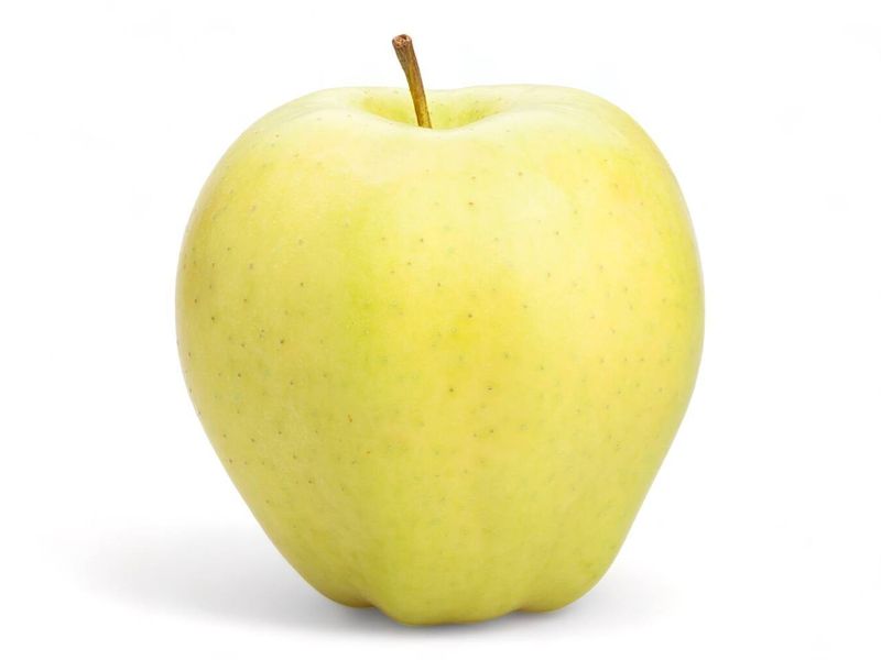 Golden Delicious Apple from local farm / Lb