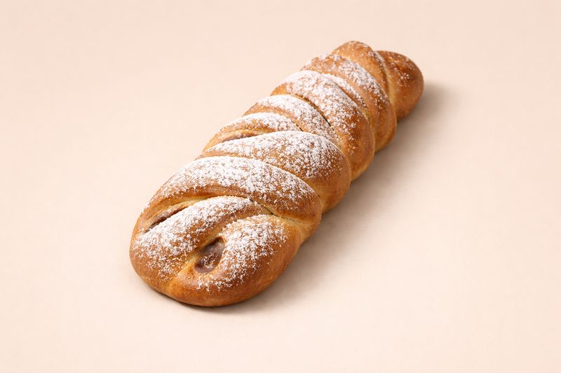 Apricot bun