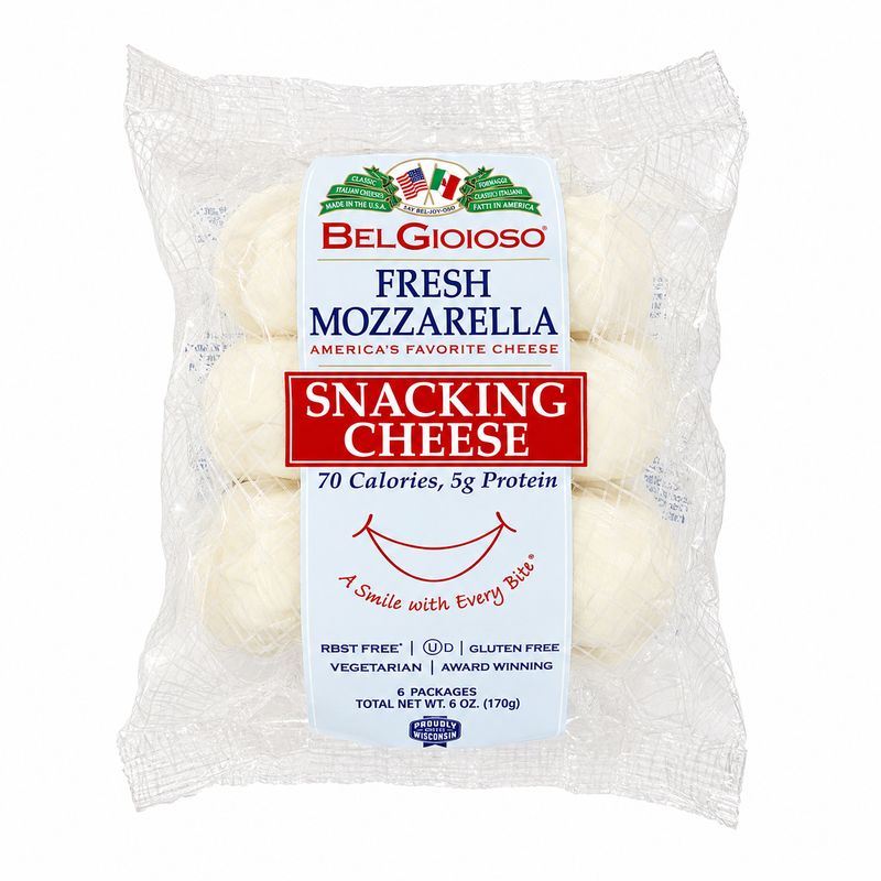 Fresh Mozzarella snacking cheese (170g)