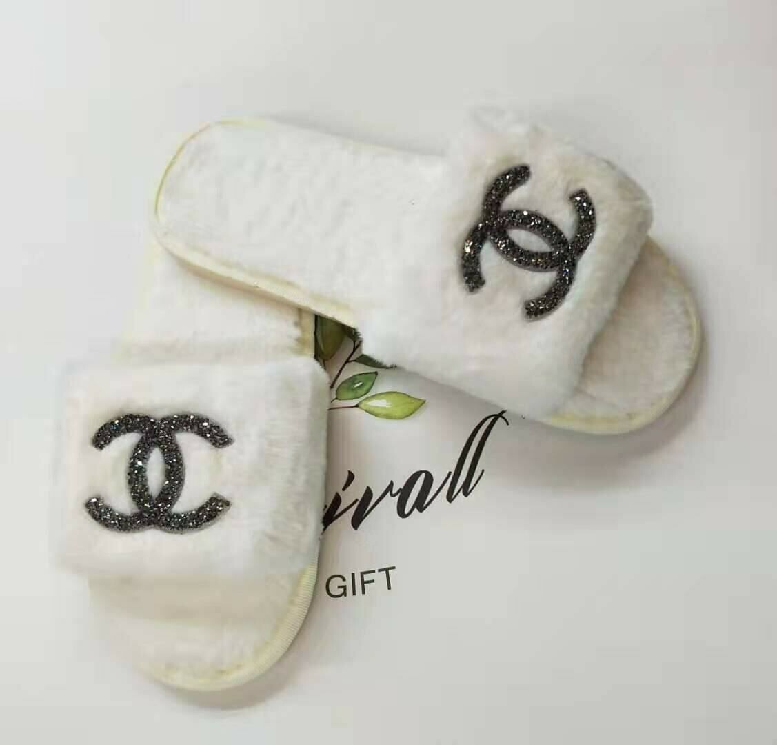 furry chanel slippers - >Free Delivery