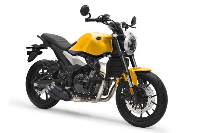 UM MOTO RIVERDALE 401 UM MOTO RIVERDALE 401