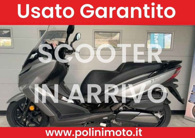 KYMCO X TOWN 300   Prezzo 2800 euro