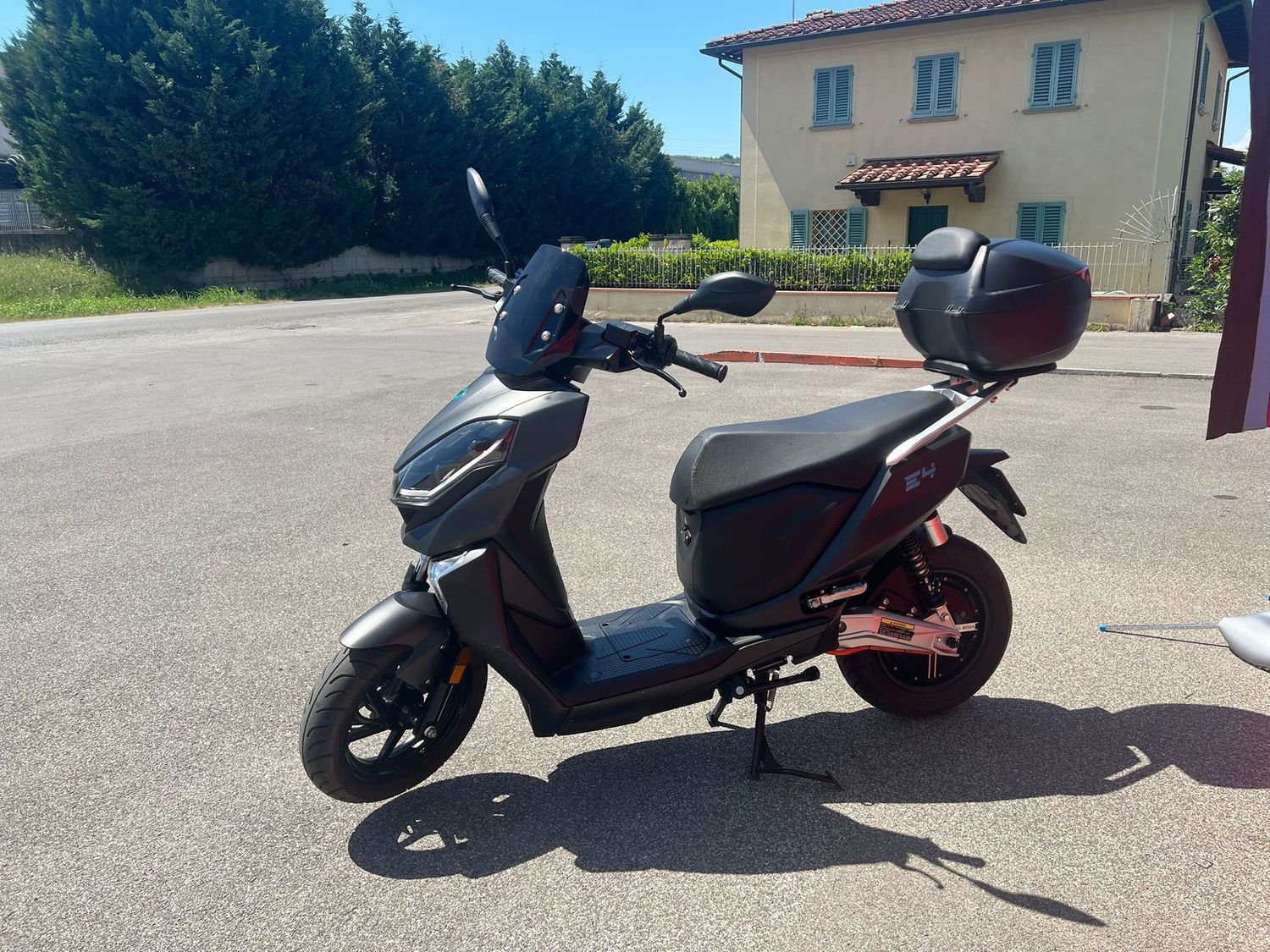 LIFAN E4 - ELETTRICO -PREZZO 1000 euro LIFAN E4 - ELETTRICO -PREZZO 1000 euro