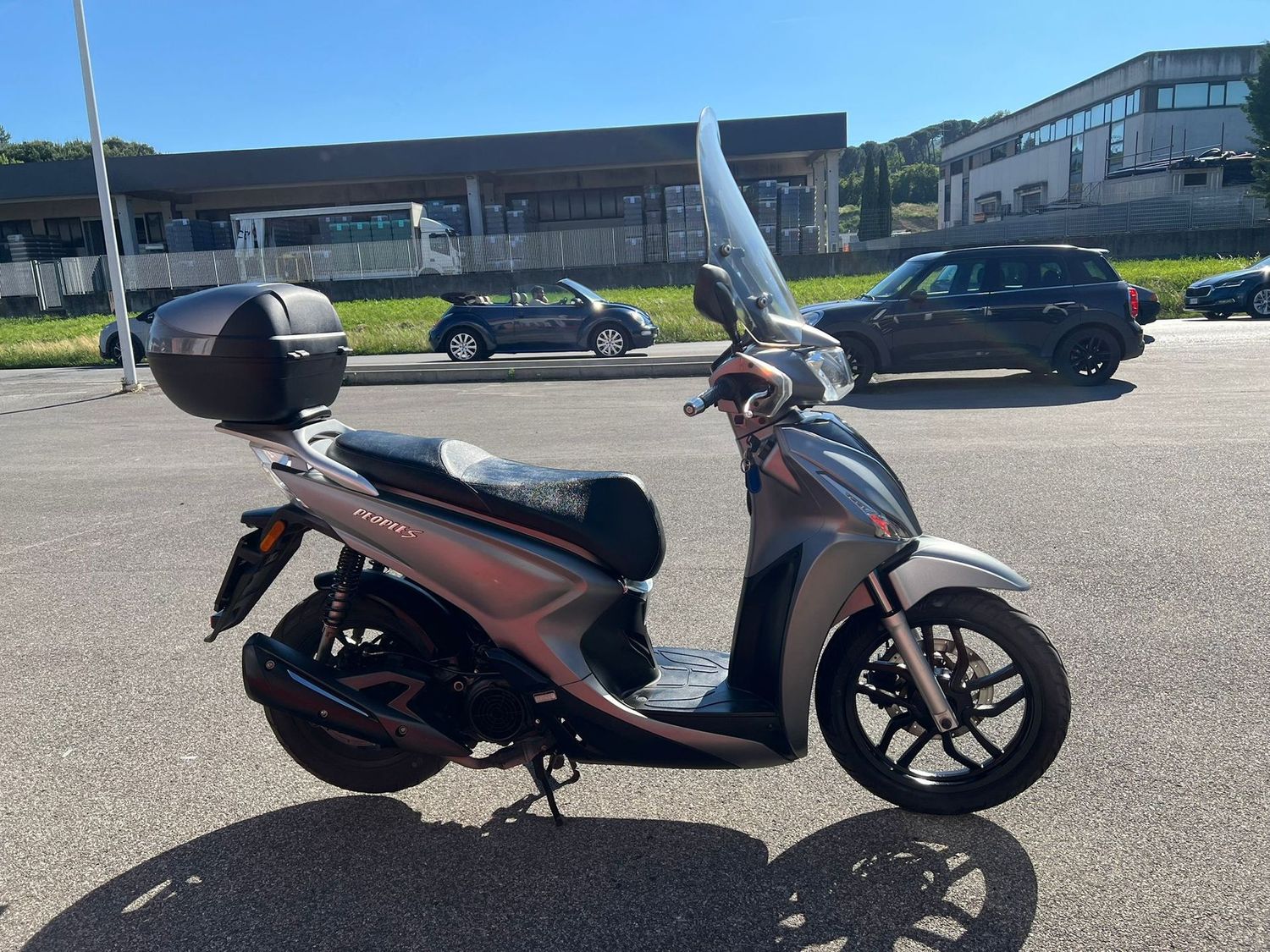 KYMCO PEOPLE S 125 - PREZZO 2000 euro KYMCO PEOPLE S 125 - PREZZO 2000 euro