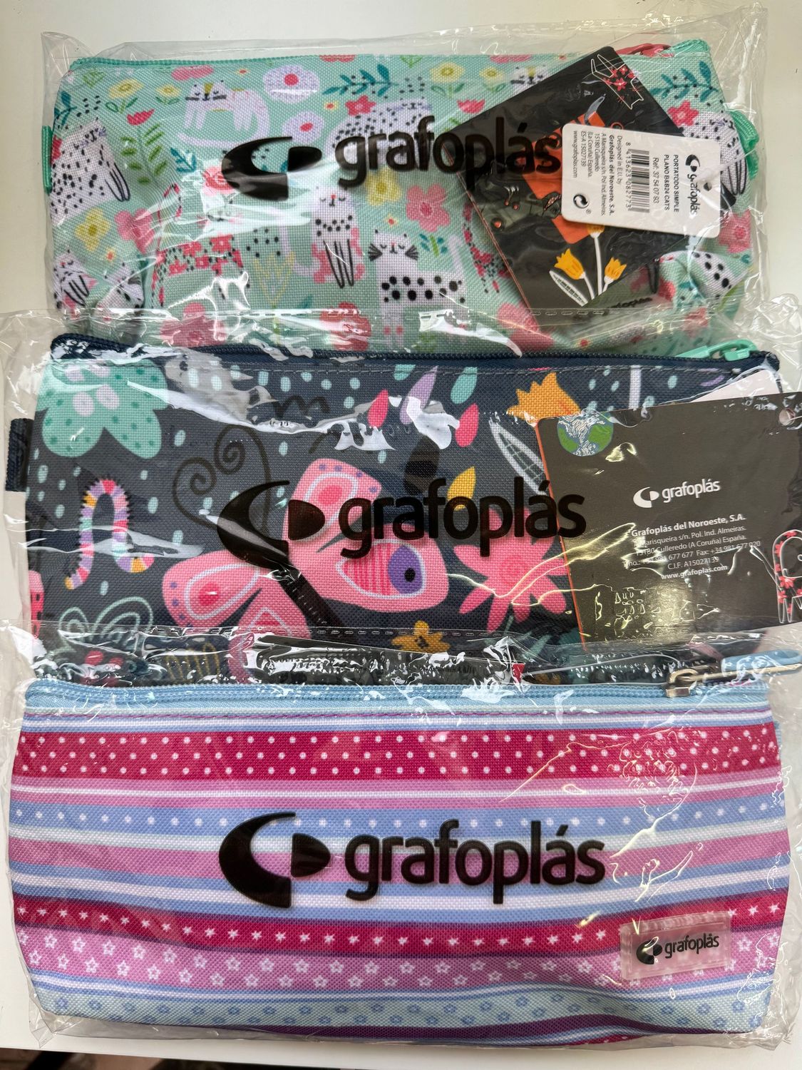 ESTUCHE 1º - 2º  diferentes estampados sin materiales