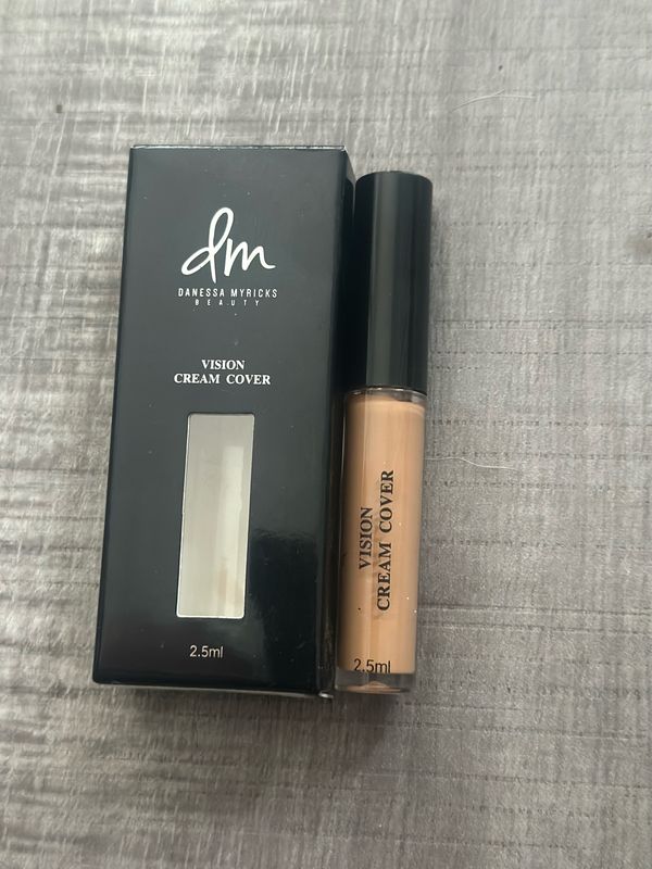 Danessa Myricks Beauty Mini Foundation - Vision Cream Cover W03