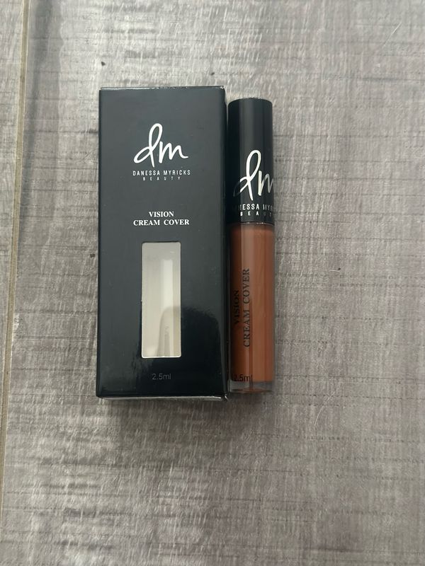 Danessa Myricks Beauty Mini Foundation - Vision Cream Cover W07