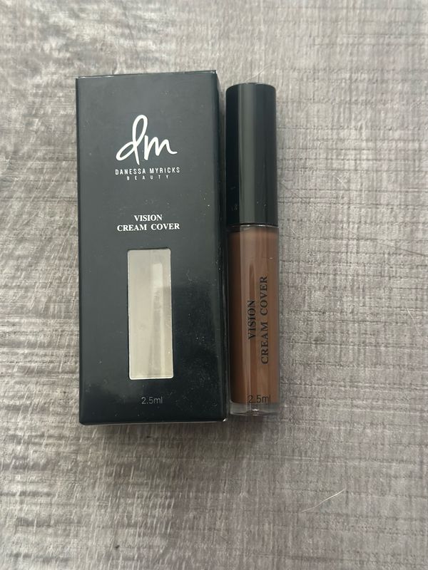 Danessa Myricks Beauty Mini Foundation - Vision Cream Cover W10