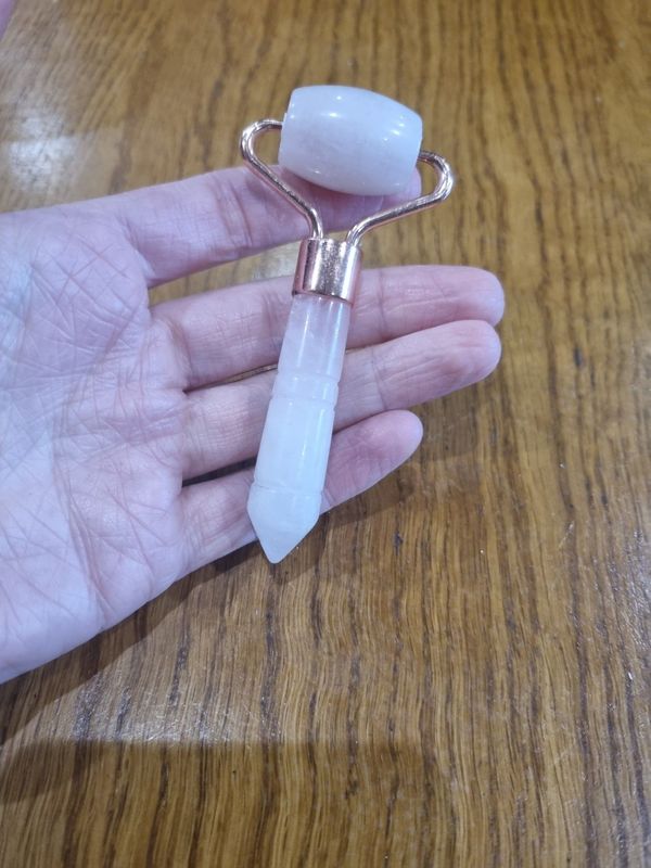 Small Single Rose Quartz Facial Roller