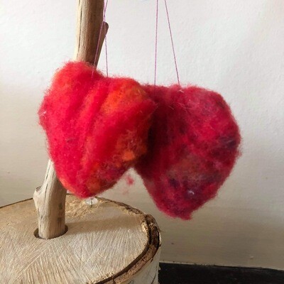 small wool wrapped hearts 1050