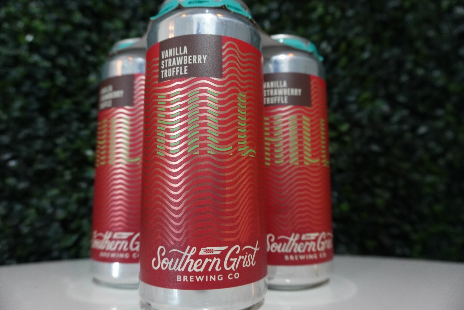 Southern Grist - Vanilla Strawberry Truffle Hill - Fruited Sour - 5.8% ABV - 16oz Can Southern Grist - Vanilla Strawberry Truffle Hill - Fruited Sour - 5.8% ABV - 16oz Can
