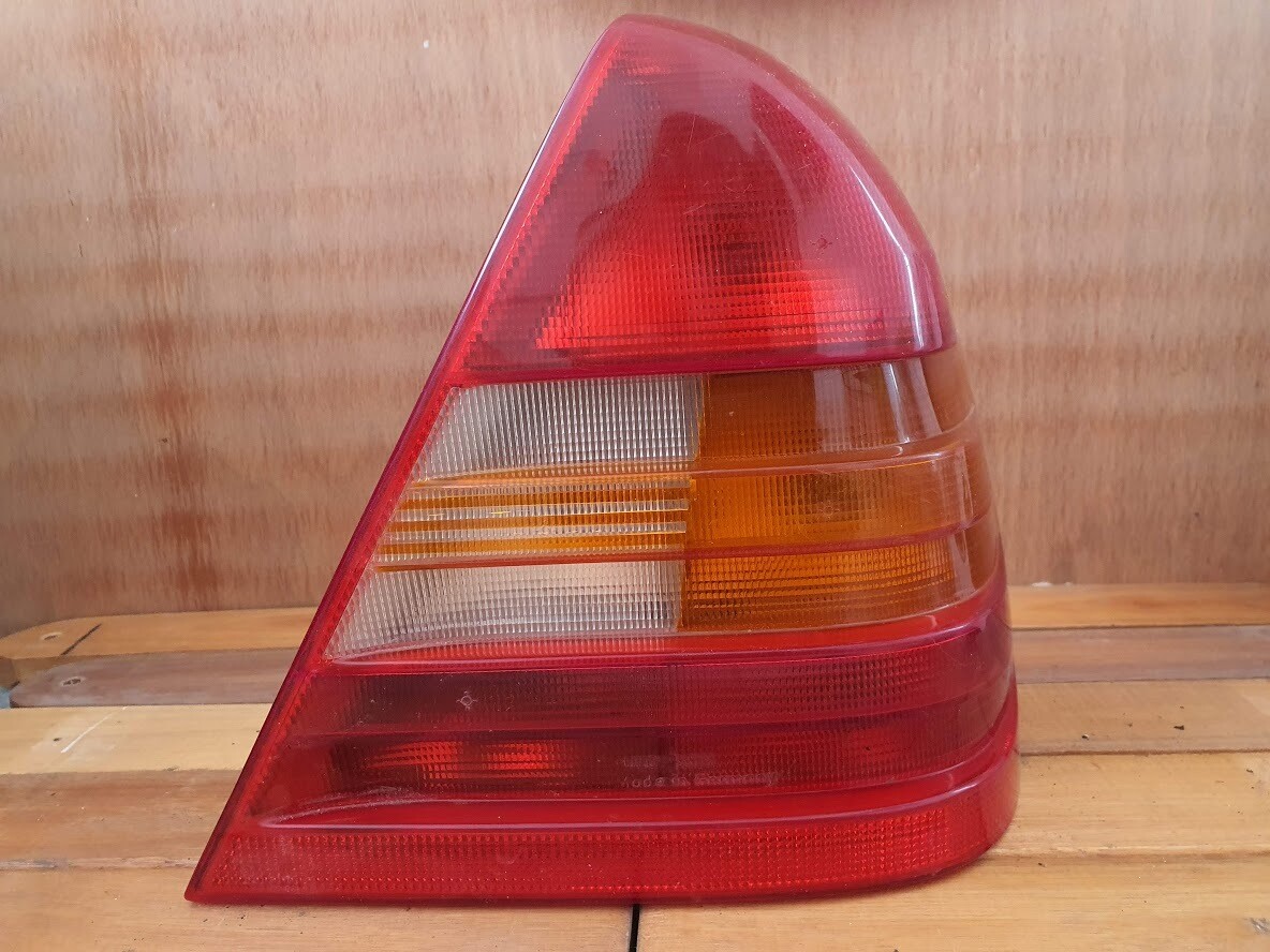 Mercedes-Benz W202 Right Tail Light