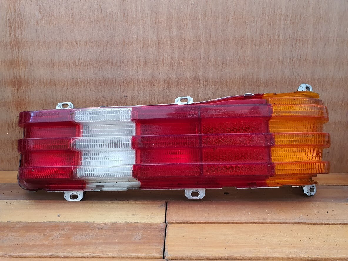 Mercedes-Benz W123 Right Tail Light