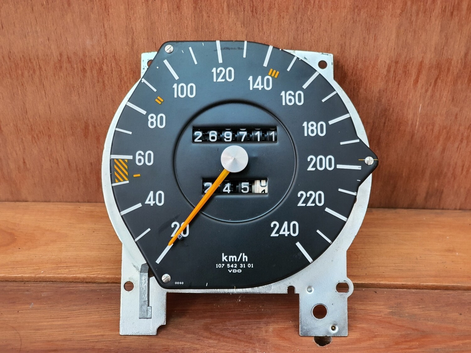 Mercedes-Benz 107 speedometer (with working odometer)
