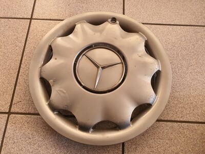 Mercedes-Benz 15 inch hubcaps