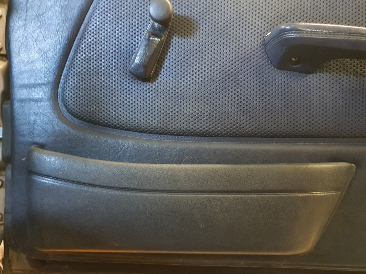 Mercedes-Benz right door pocket, navy (W123)