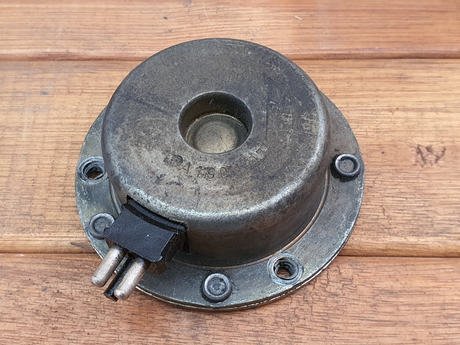 MercedesBenz Camshaft Adjuster 1190510077