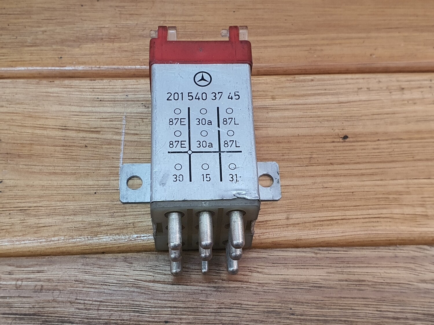 MercedesBenz OVP Relay 2015403745