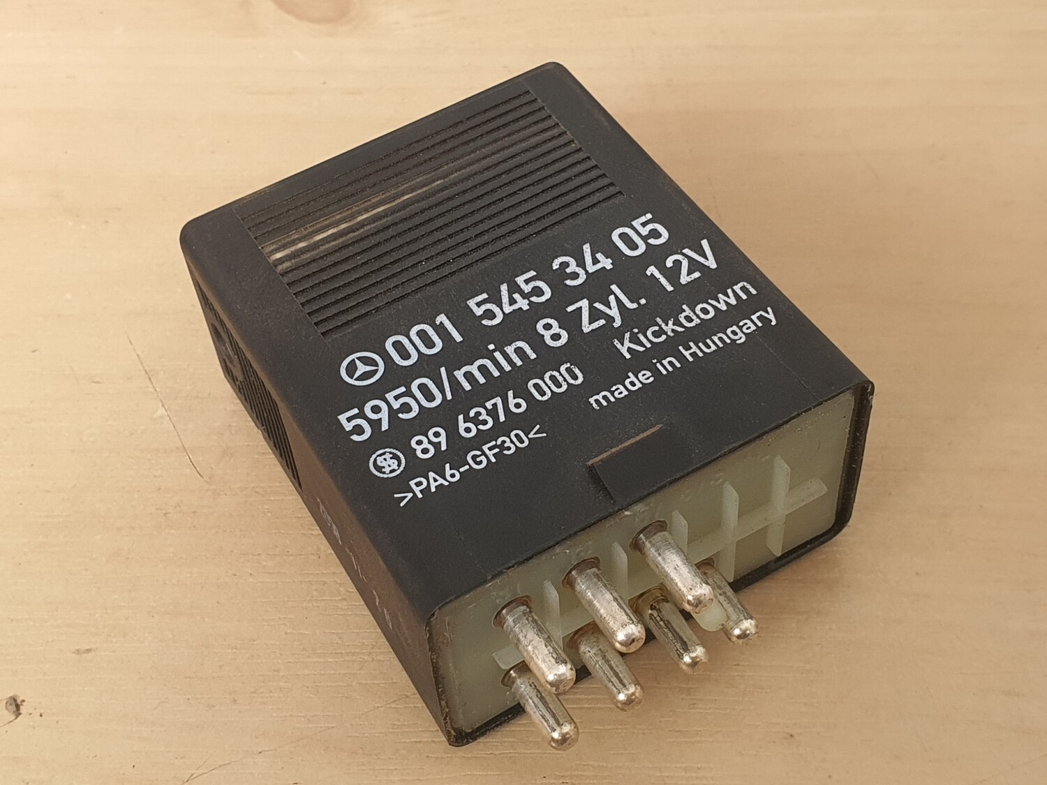 MercedesBenz Fuel Pump Relay (W126)